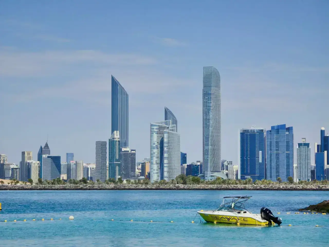 Abu Dhabi City (Corniche / Downtown)